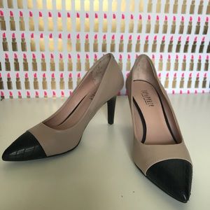 SALE Joy & Peace Designer Heels Tan & Black sz 5